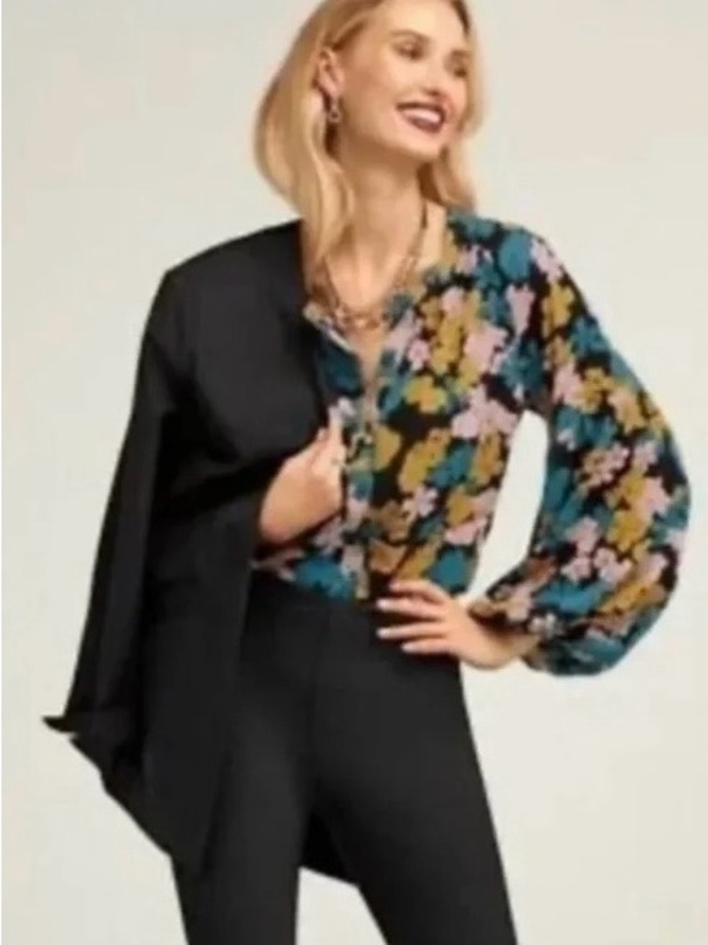 Cabi Favorite Floral Print V-Neck
Balloon Sleeve Blouse Multicolor Size L